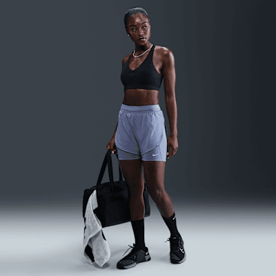 Nike Universa