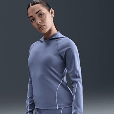 Nike Universa